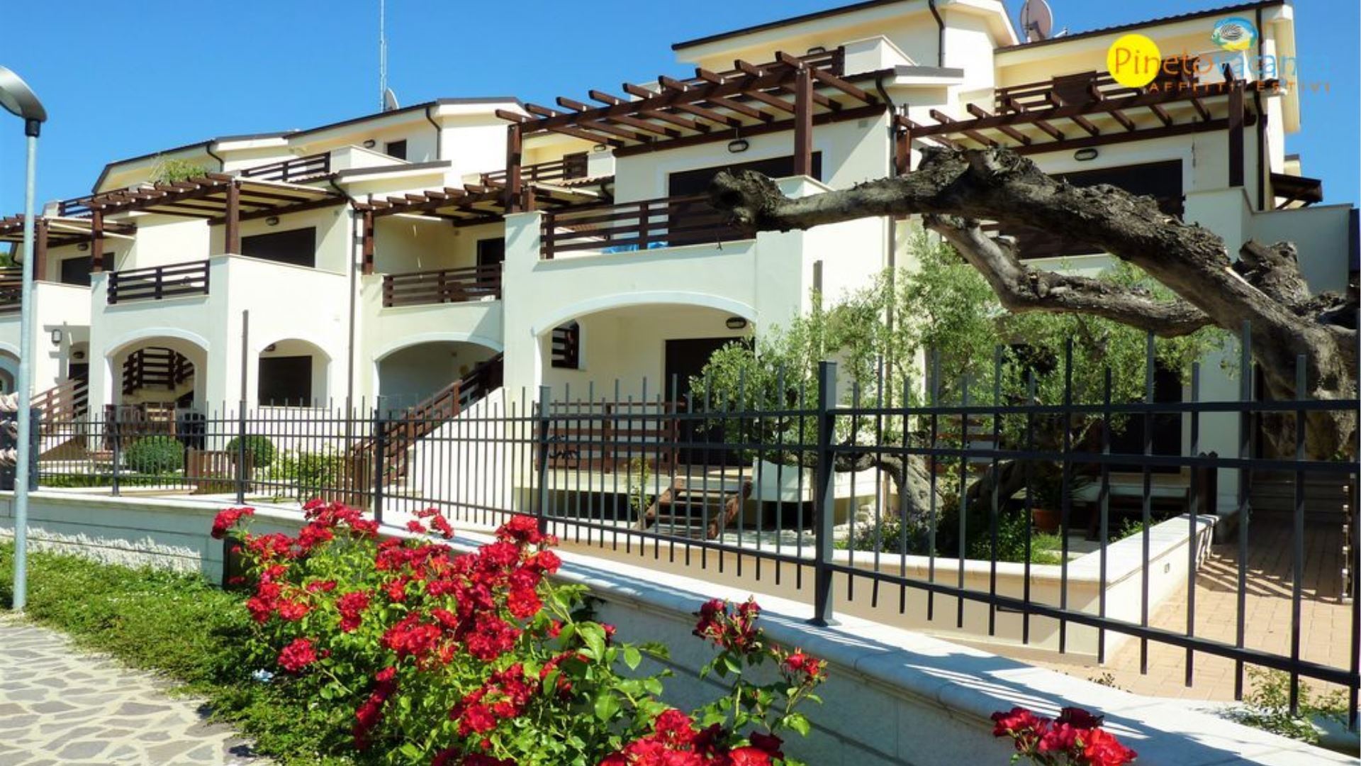 pineto-vacanza-samos-b4-00001-1